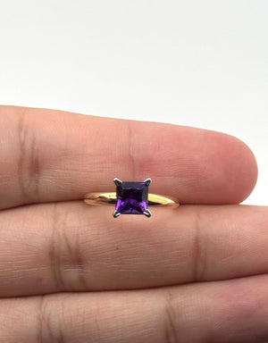 princess cut amethyst ring in 14k two tone gold with purple square gemstone