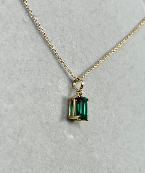 14K Gold Lab Grown Emerald Necklace – Solitaire Pendant with 18 Inch Singapore Chain