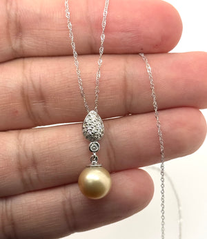 pearl pendant displayed in premium jewelry gift box