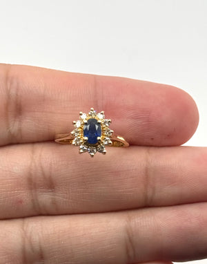 Blue sapphire ring in 14K yellow gold with diamond accents prong setting sapphire jewelry