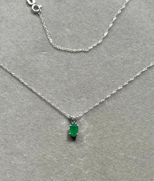 Natural Emerald Pendant – 0.35–0.47 Ct 6x4 mm AAA Oval Emerald Scroll Solitaire Necklace in Platinum