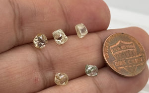 Loose Rough Uncut Natural Diamond – Rare Raw Diamond for Jewelry Making, Collectors – Free Size Available in 0.90 - 0.97 Carats Sizes 5 pcs