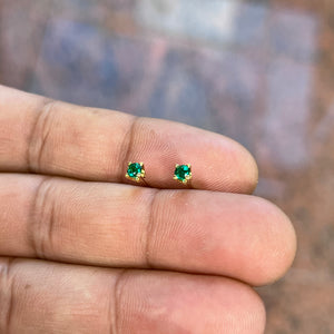 0.15–0.25 Ct AAA Round Lab-Created Emerald Scroll Stud Earrings in 14K Yellow Gold (3 mm)