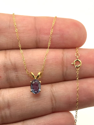 0.93–1.17 Ct AAA Oval Lab-Created Alexandrite Solitaire Pendant in 14K Yellow Gold