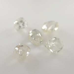 Loose Rough Uncut Natural Diamond – Rare Raw Diamond for Jewelry Making, Collectors – Free Size Available in 0.64 - 0.69 Carats Sizes 5 pcs