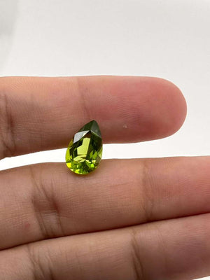 Pear shape Peridot 4.71 Carats