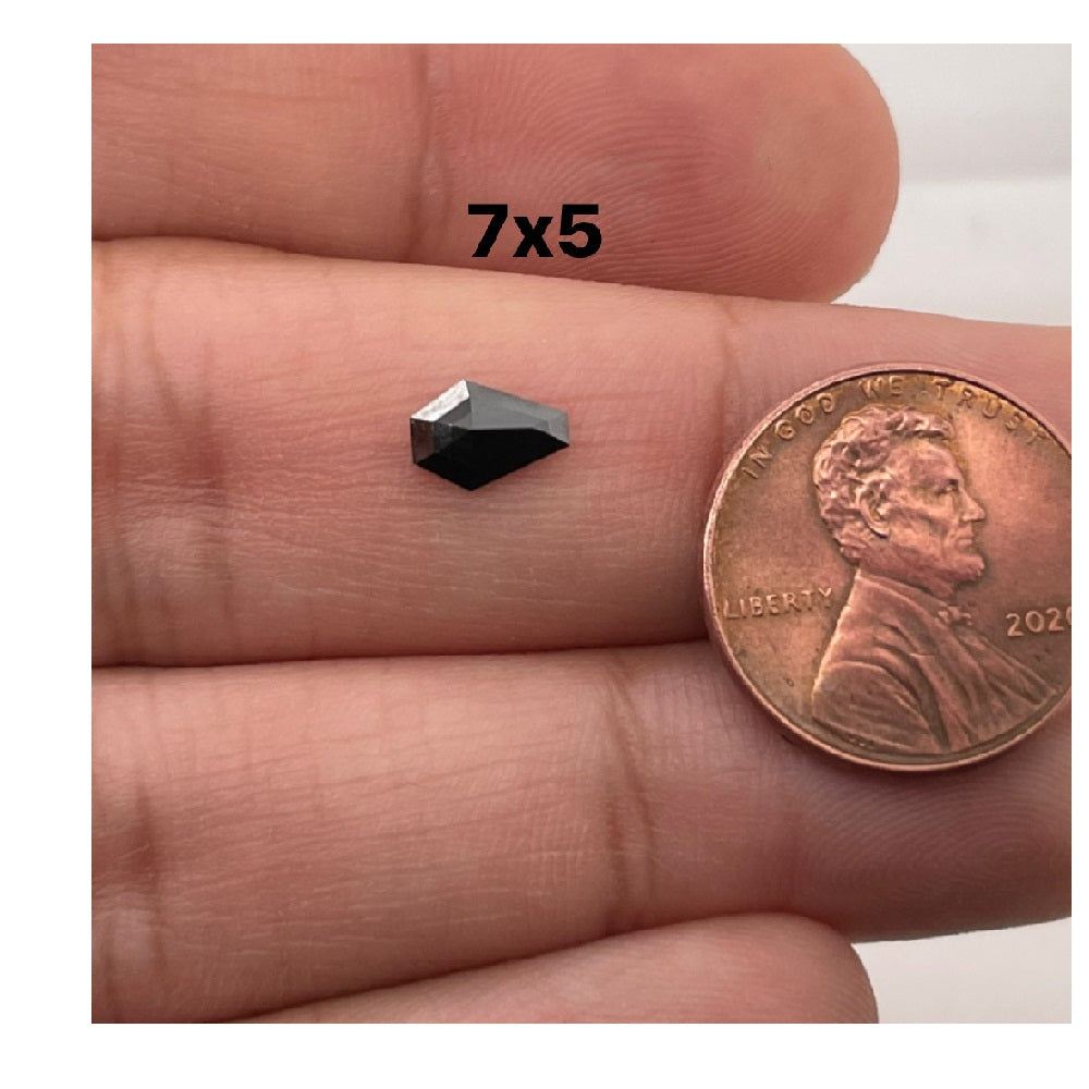 7x5MM(Weight range-0.61-0.67 each stone)